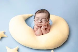 SLEEPING BABY SYMBOLIC IMAGE SHOWING SLEEP DEPRIVATION