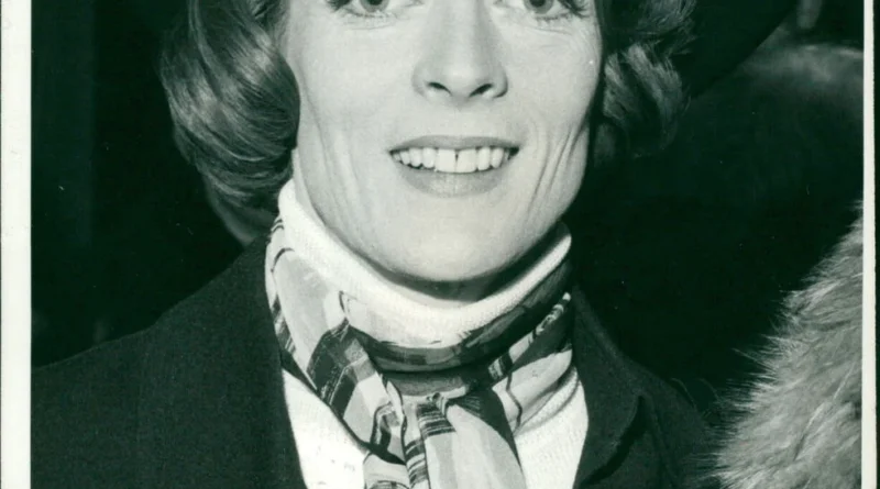 DAME MAGGIE SMITH