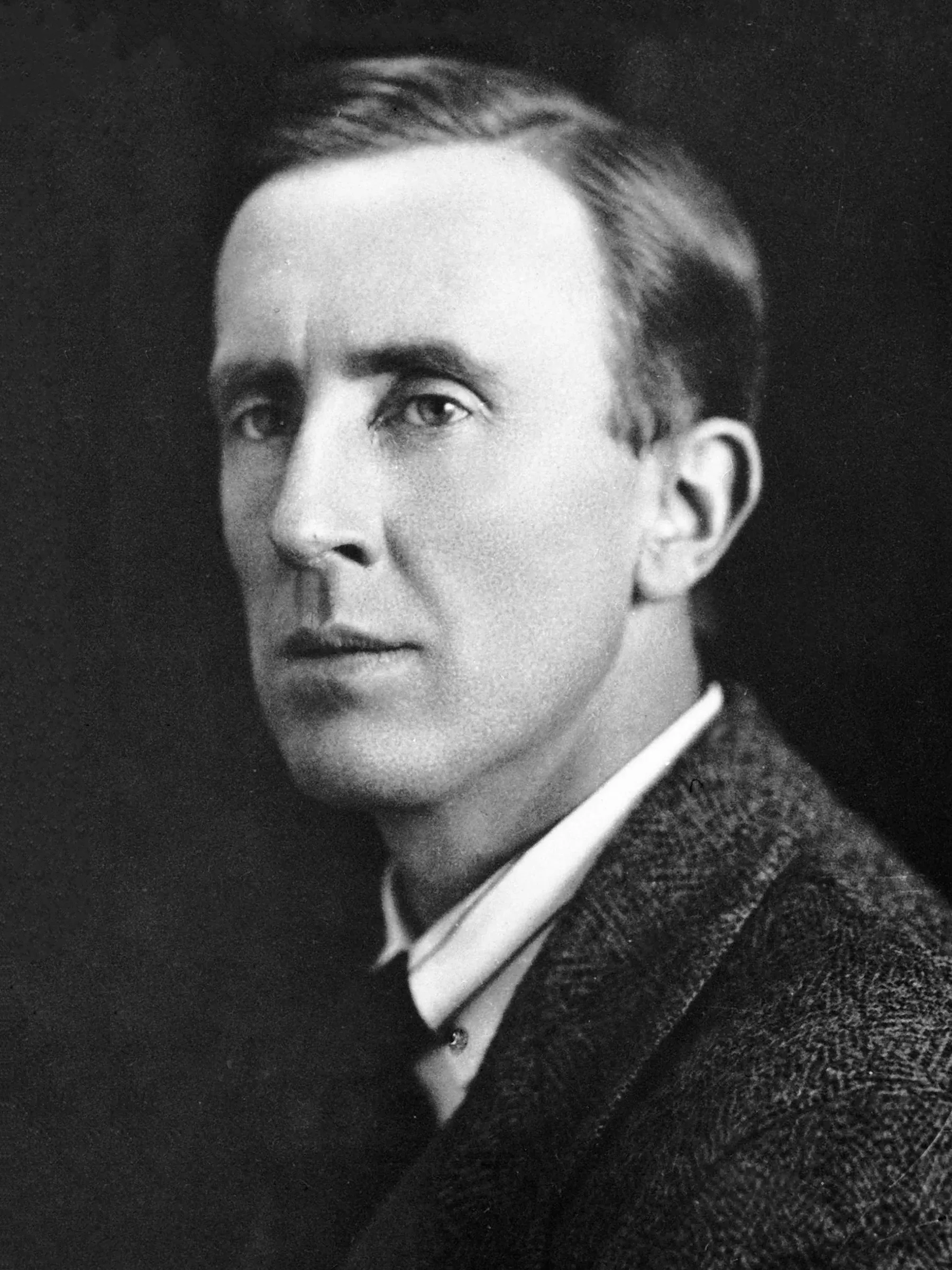 Why J.R.R. Tolkien Believes 0 'The Lord of the Rings' is a True Story 1 JRR Tolkien year 1925
